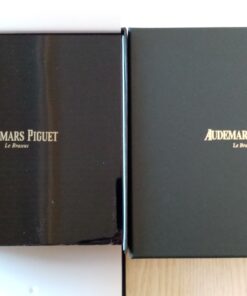 Alternative view of Audemars Piguet replica scatola box cofanetto portaorologi completo booklet service